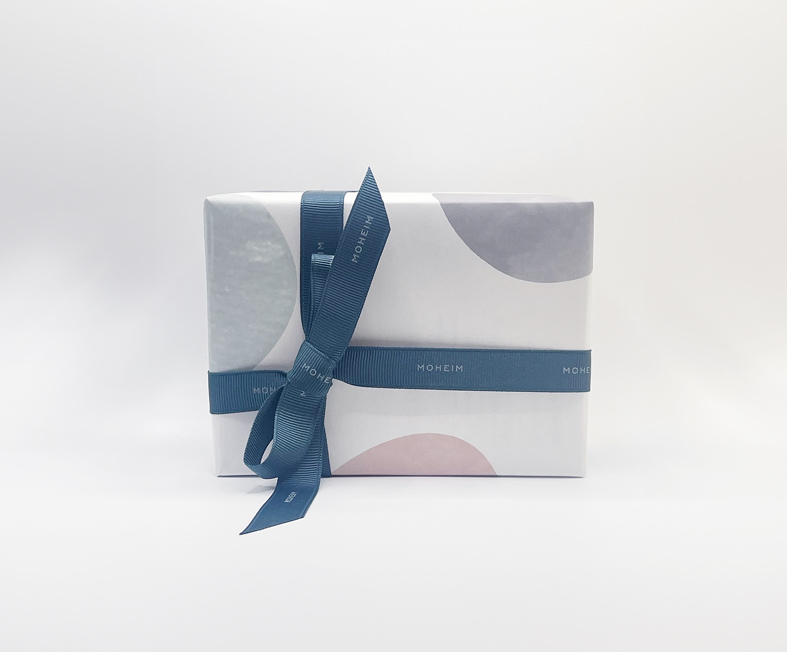 暮らしになじむ美しい雑貨、大切な人への贈りものにぴったりな、「MOHEIM」のギフトラッピングをご紹介します。